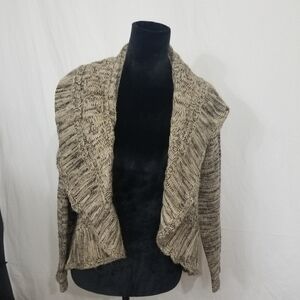 Reference point ruffled knit cardigan
